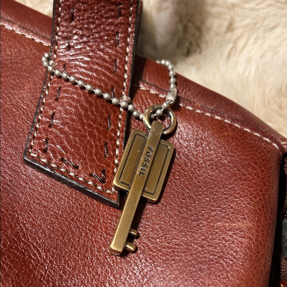 Fossil Rich Brown Leather Shoulder Bag - Picture 5 of 7